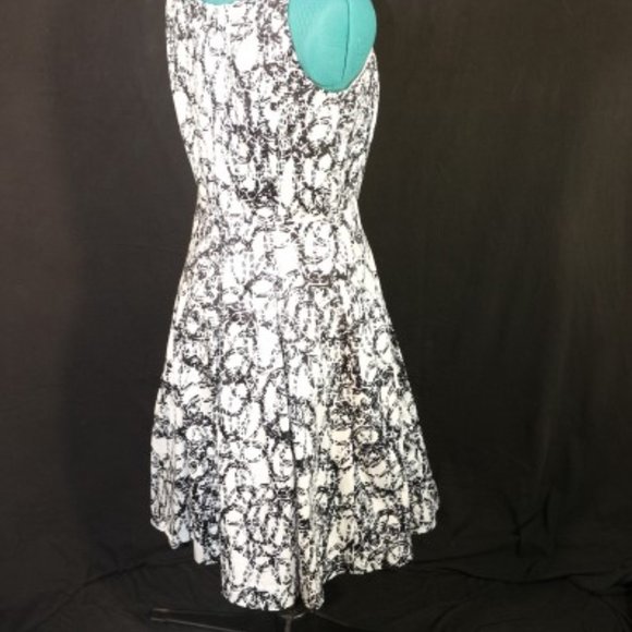 Calvin Klein Dress- Black and White patterned, midi womans dress - Picture 7 of 8
